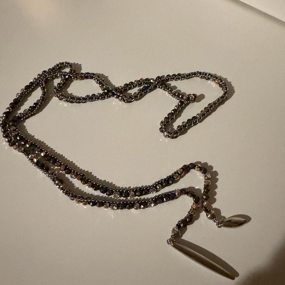 Stella & Dot Lariat necklace